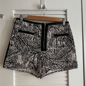 silence + noise printed hot shorts